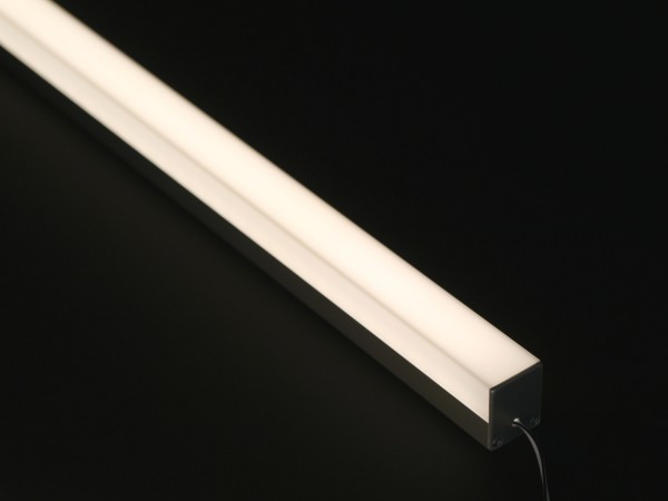 XQ LED-Leiste Aufbau eckig mit 360lm in warmweiß 2700K, 50cm, homogen und  leuchtstark für Spiegelbeleuchtung oder Küchenbeleuchtung